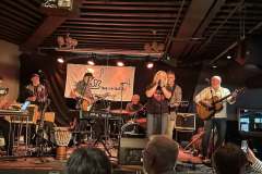 The-Real-Neils4